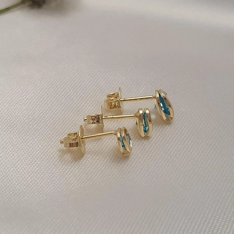 Brinco trio coração cristal azul