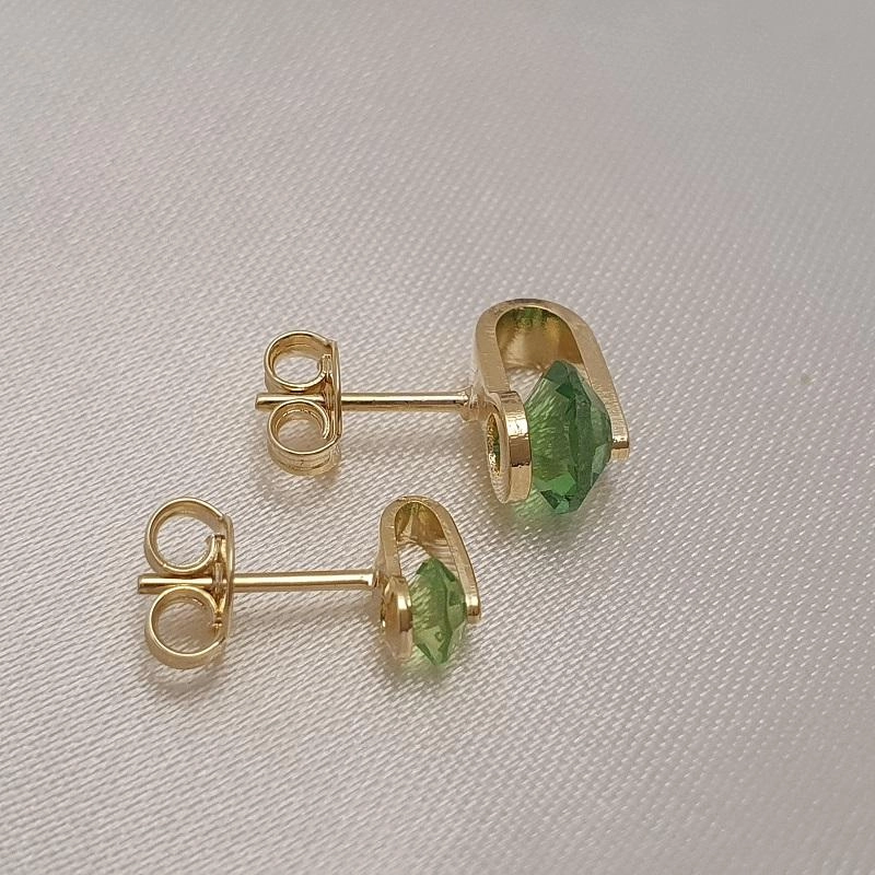 Brinco dupla gancho cristal verde
