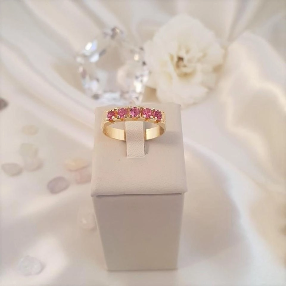 Anel aparador com cristal rosa