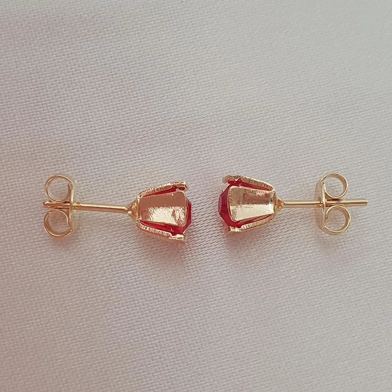 Brinco ponto de luz cristal vermelho 5mm