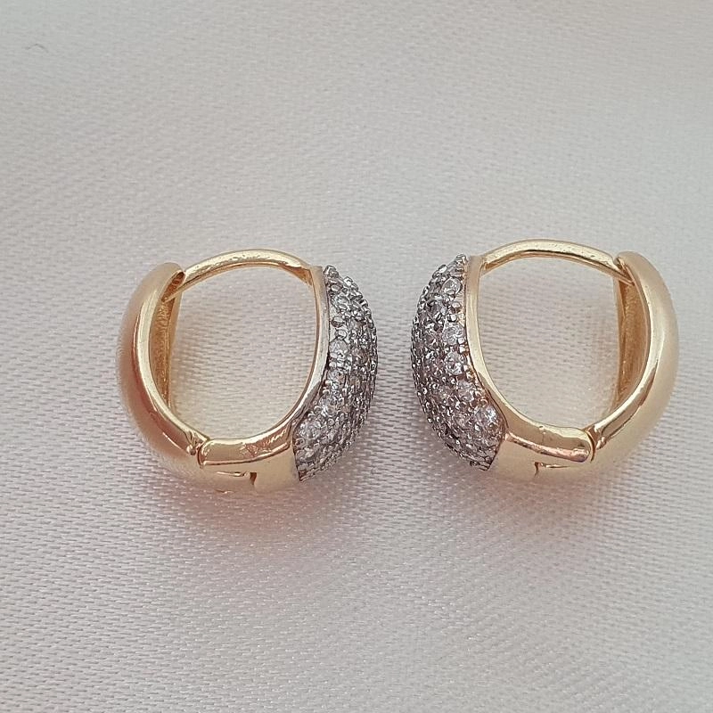 Brinco argola click gota cravejada em zircônia