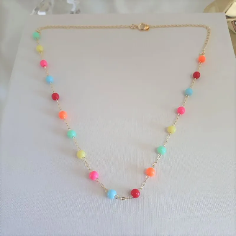 Choker com bolinhas coloridas