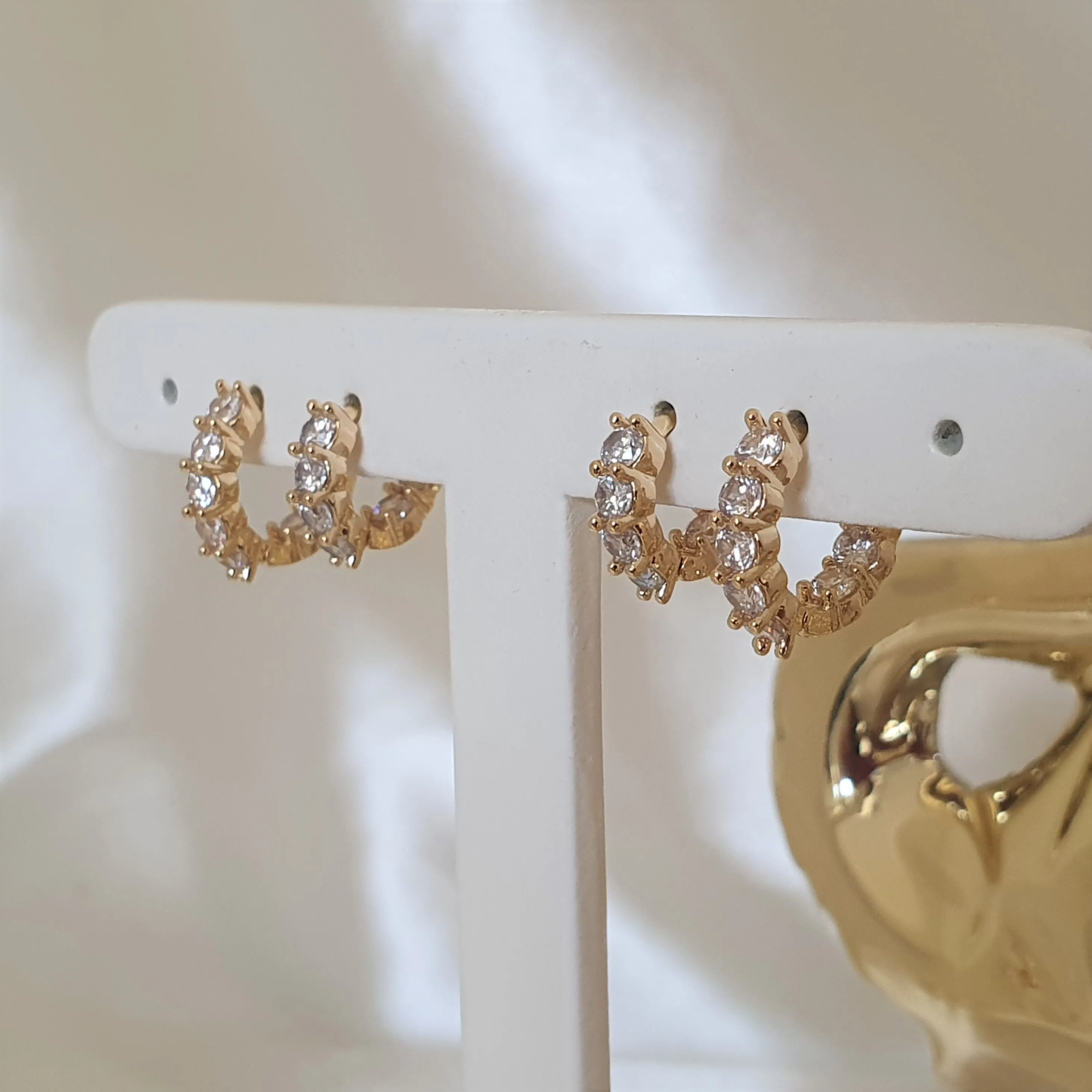 Dupla de brincos argola click com zircônias