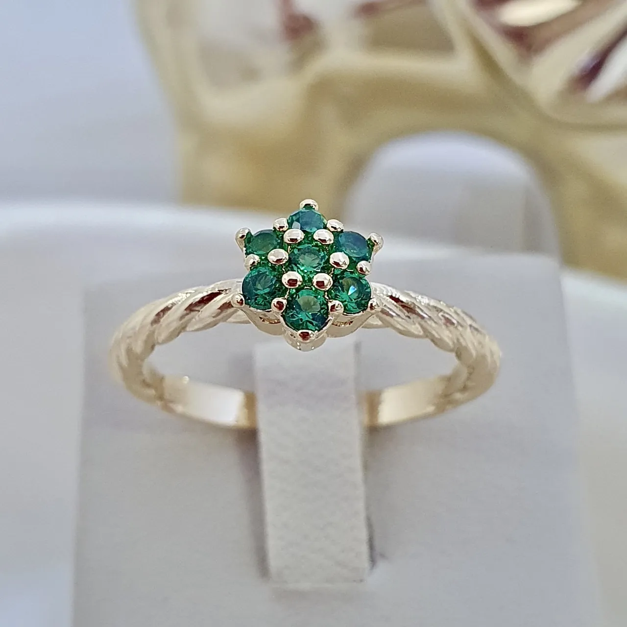 Anel flor de zircônia verde