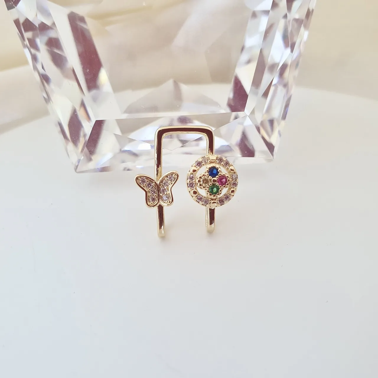 Piercing fake duplo borboleta e flor