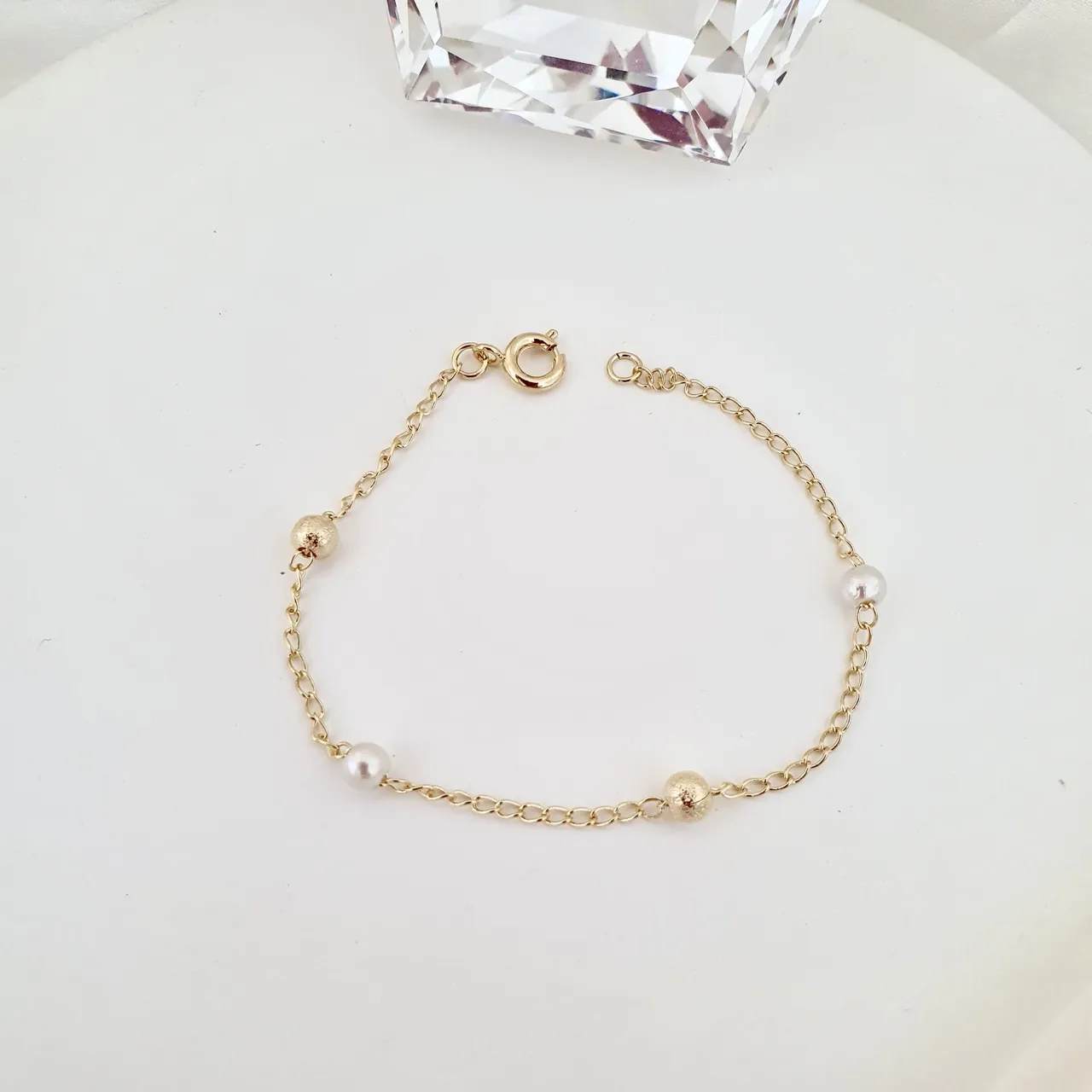 Pulseira infantil bolinhas e pérolas