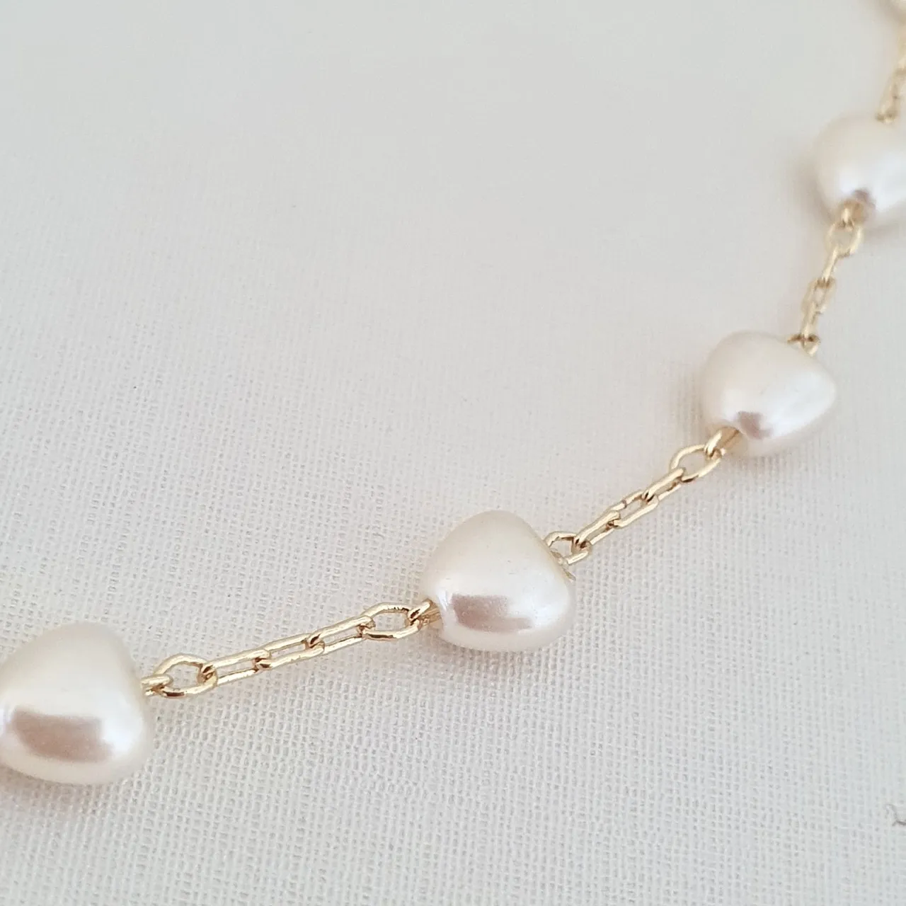Colar / choker pérolas coração
