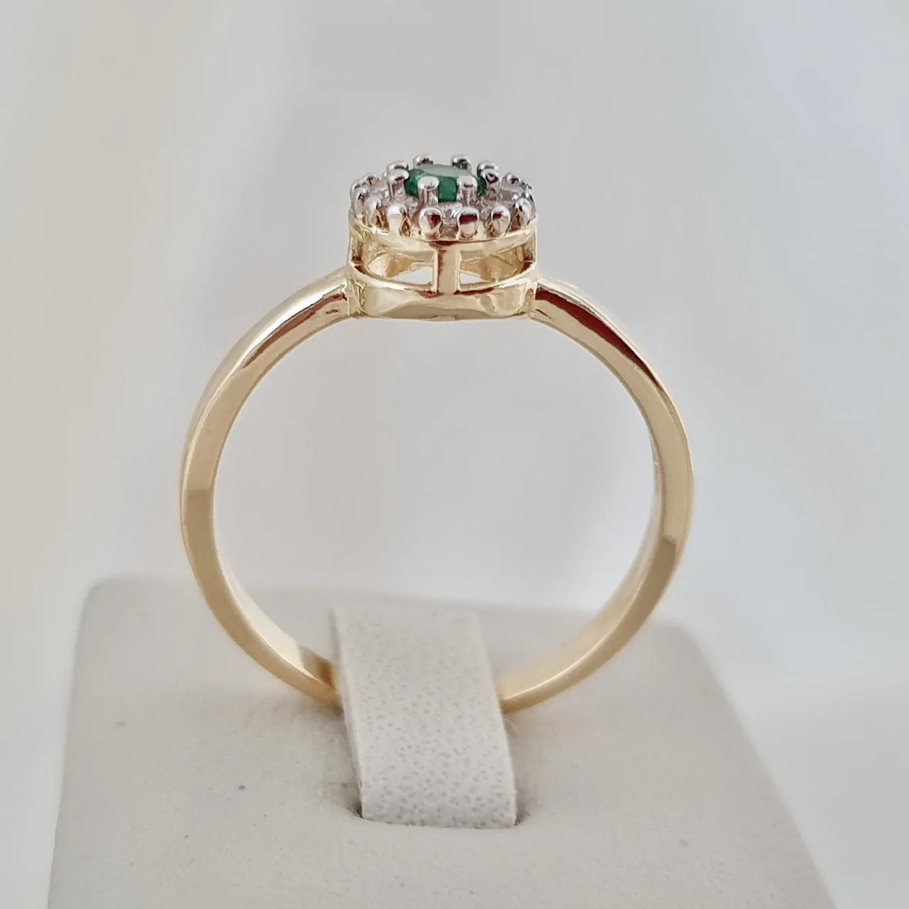 Anel chuveirinho zircônia verde e cristal