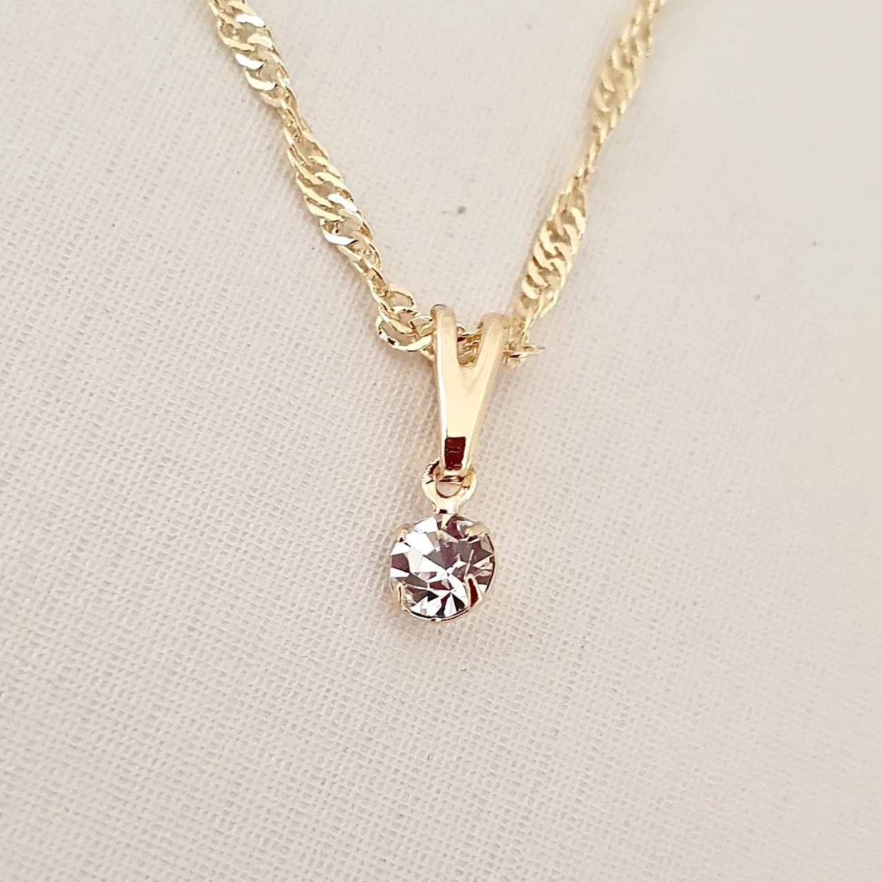 Colar com ponto de luz cristal 4mm
