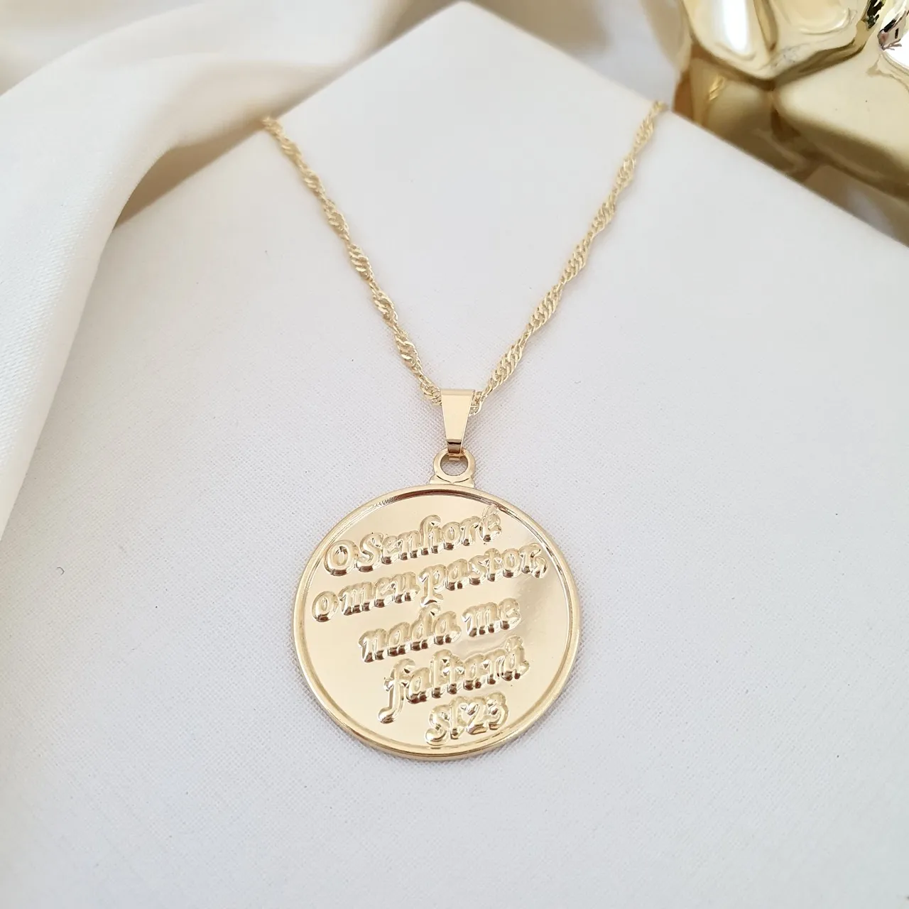 Colar pingente medalha 