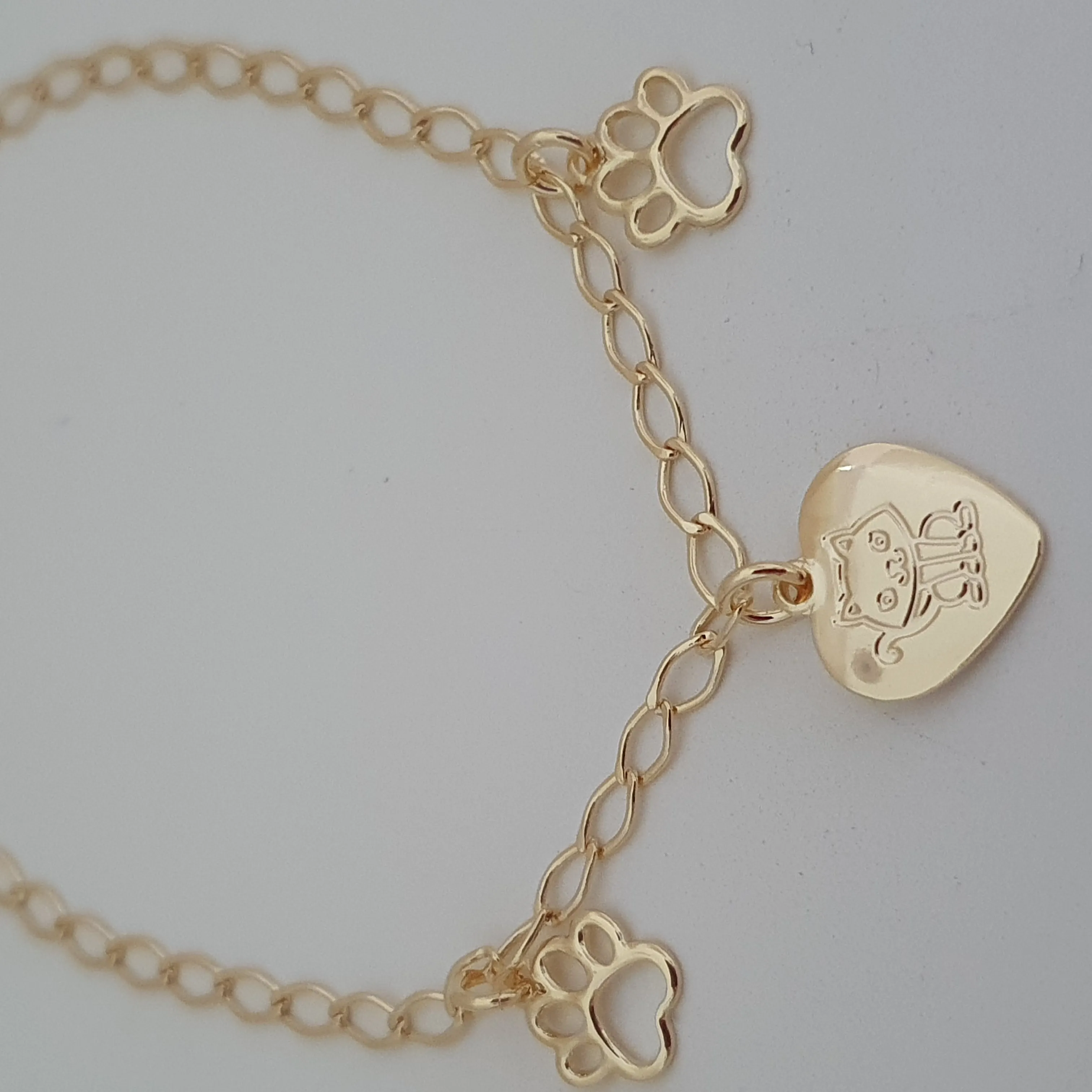 Pulseira com pingente de gato e patas pet