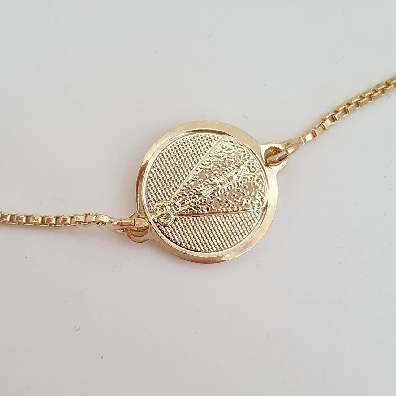 Pulseira gravatinha com medalha da Nossa Senhora