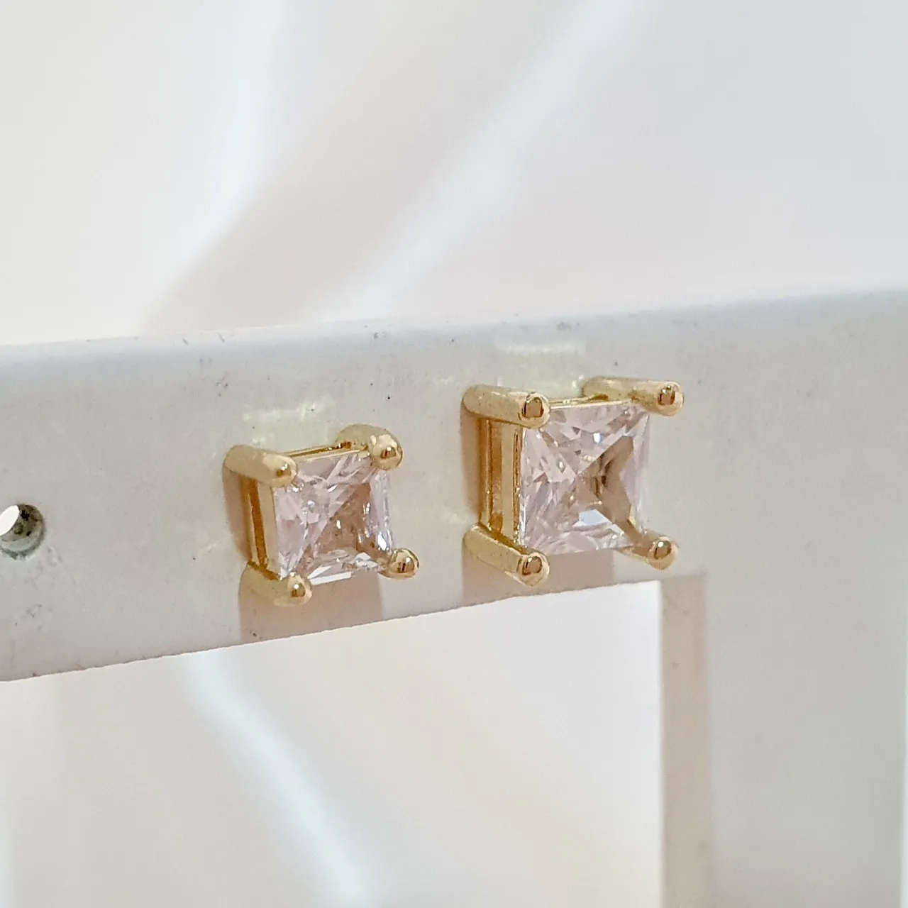 Brinco dupla ponto de luz quadrado de zircônia