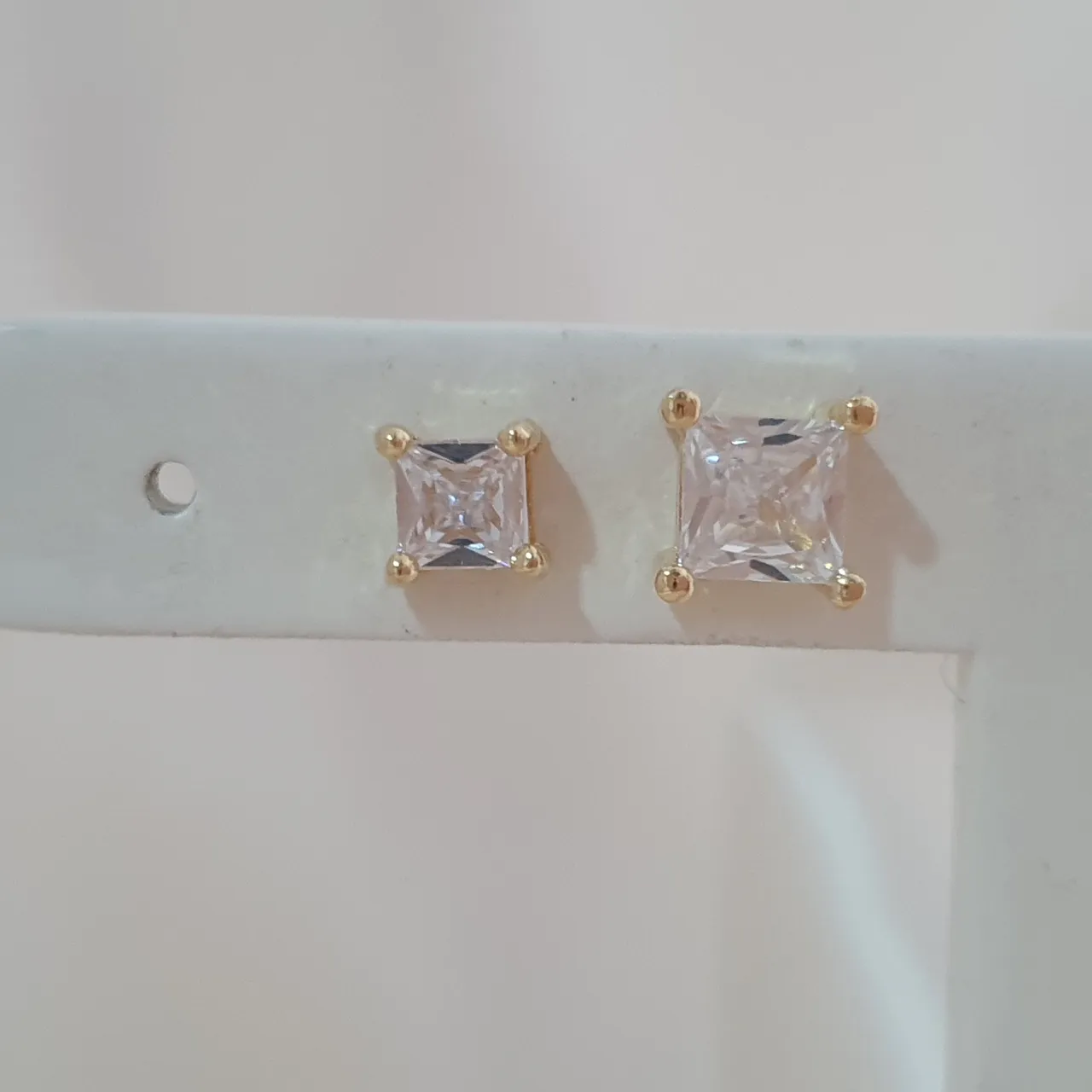 Brinco dupla ponto de luz quadrado de zircônia