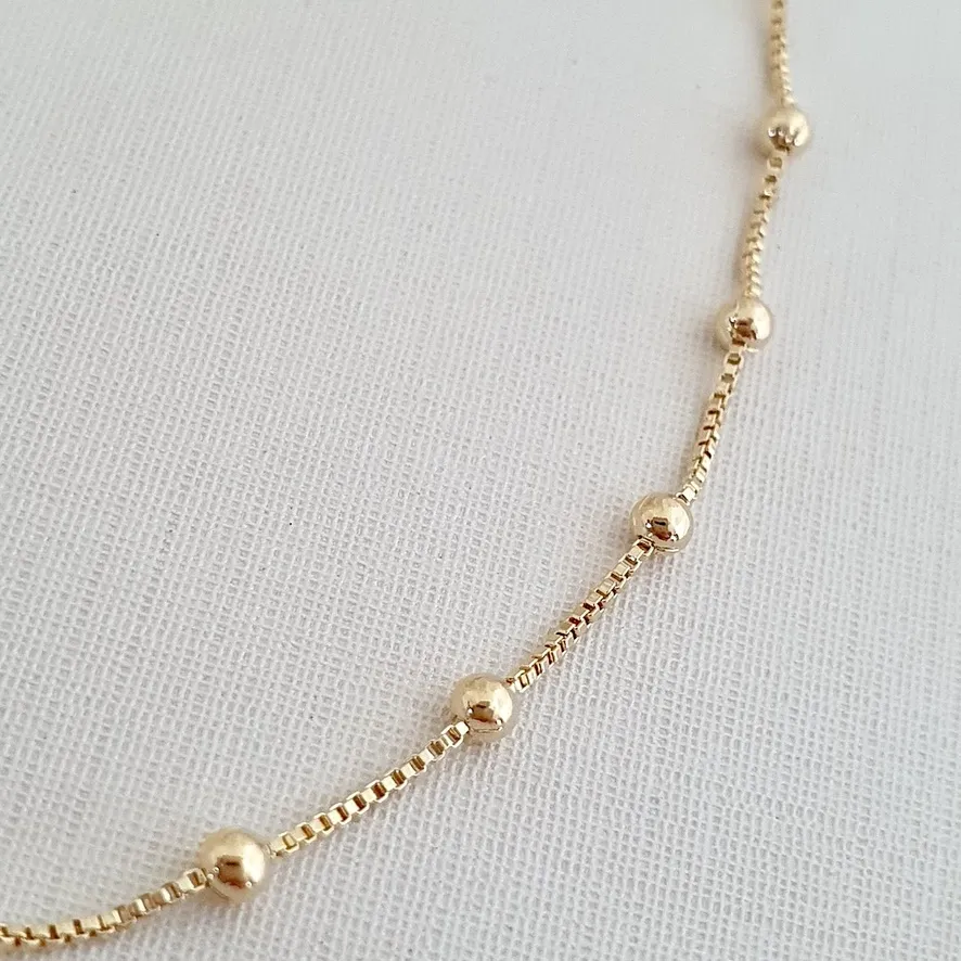 Colar choker bolinhas