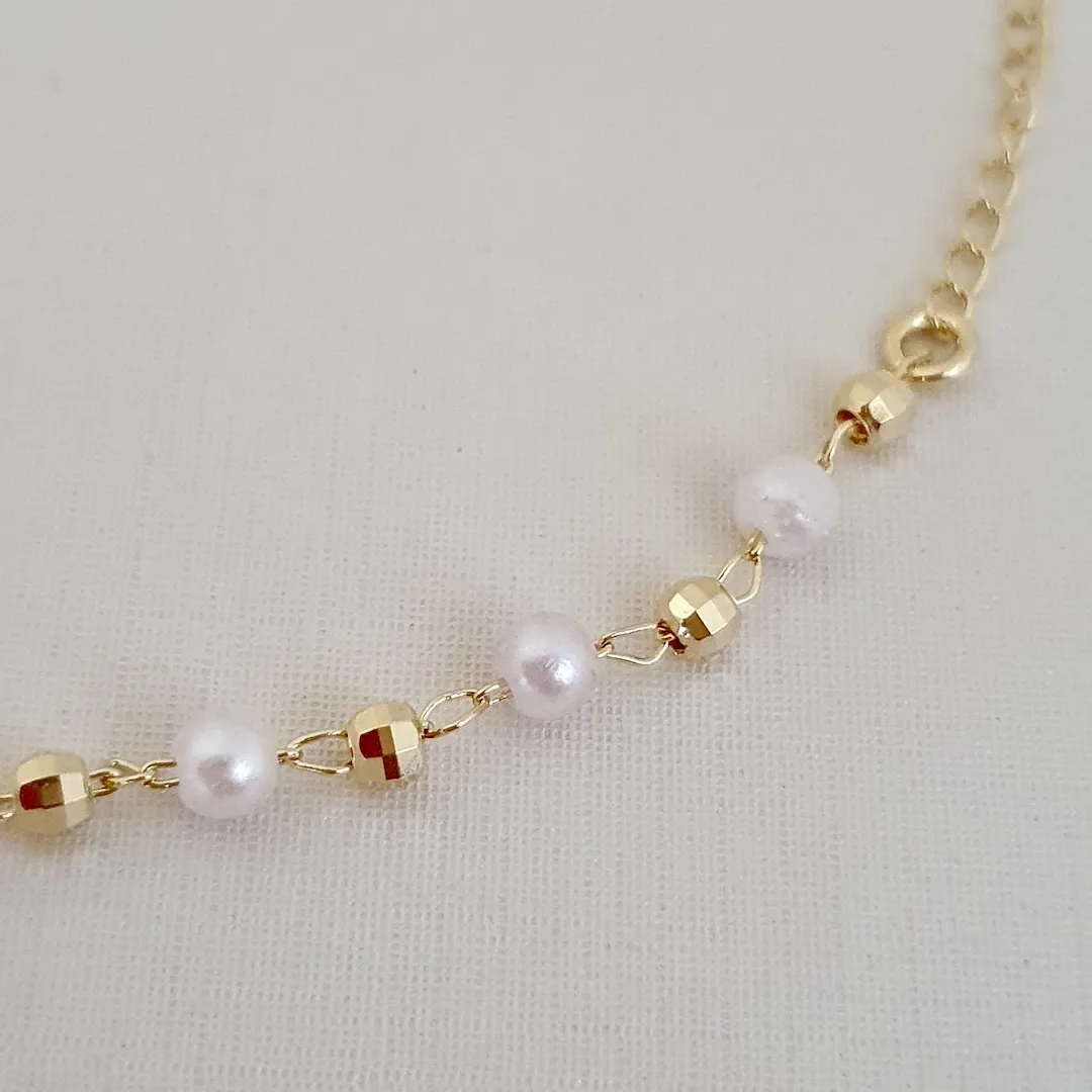 Tornozeleira pérola e bola diamantada