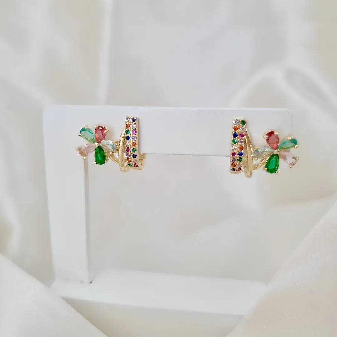 Brinco ear cuff flor com zircônias coloridas