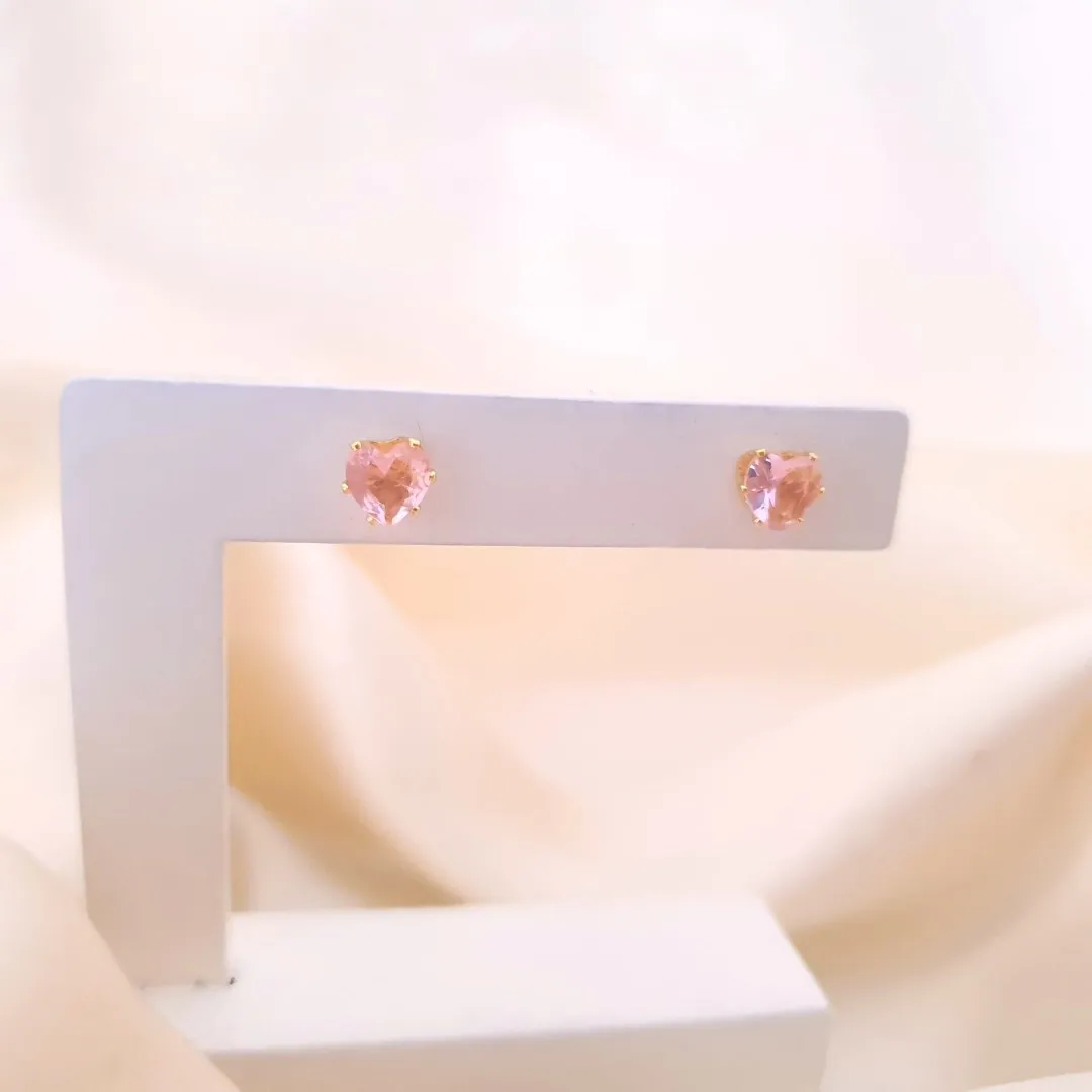 Brinco coração zircônia rosa 6mm