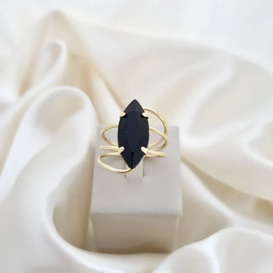 Anel com cristal preto três aros
