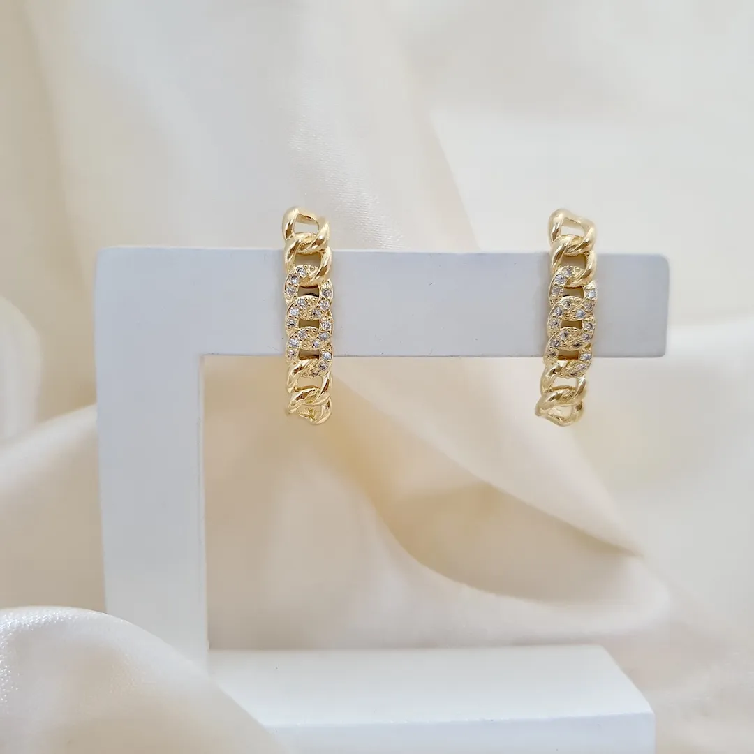 Brinco ear hook elos corrente cravejado zirconia