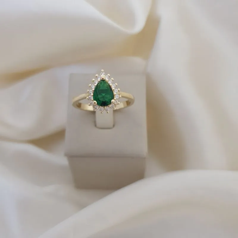 Anel gota zirconia verde escura, contorno microzirconias cor cristal