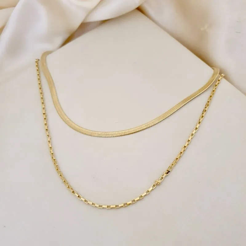 Colar choker malha e veneziana