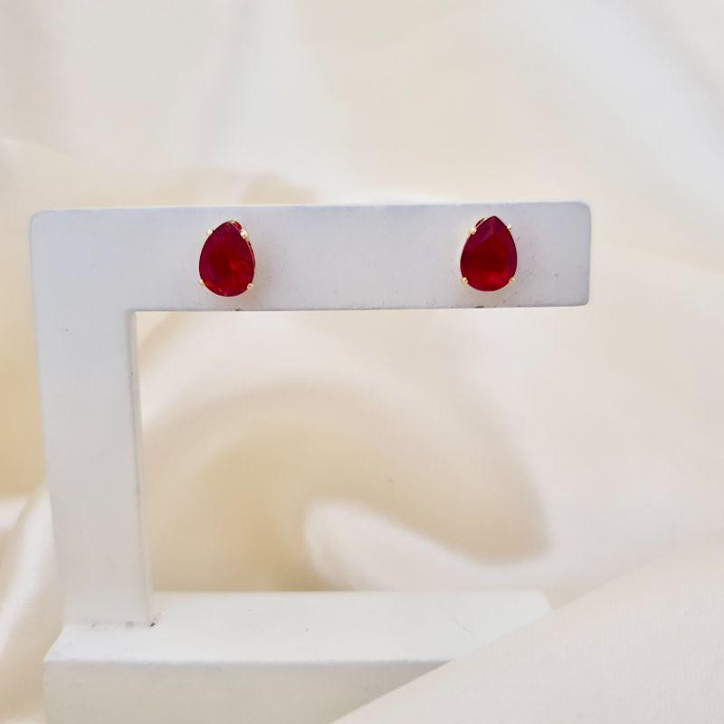 Brinco zirconia gota vermelha