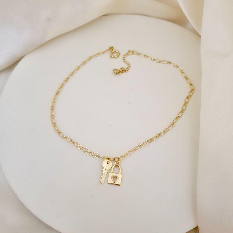 Tornozeleira pingentes cadeado e chave