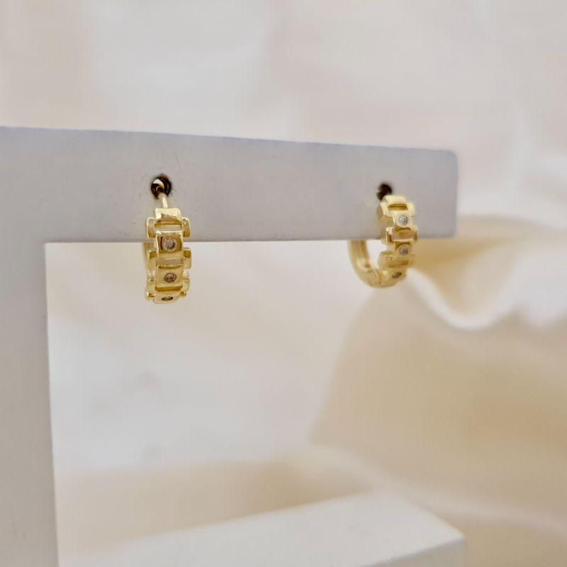 Brinco argola click quadrados zirconia