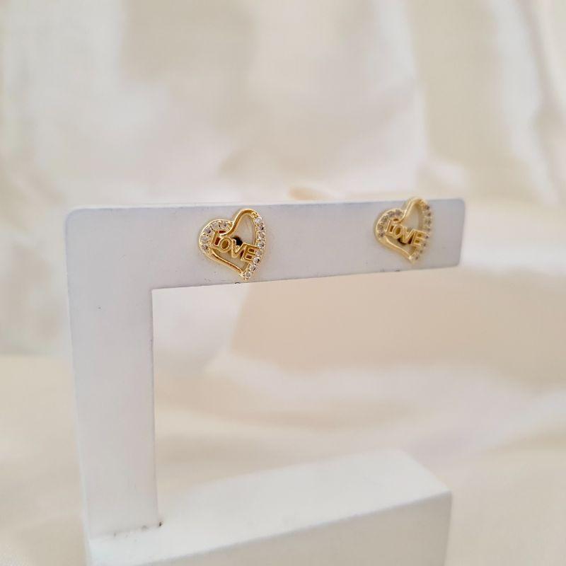 Brinco coração cravejado Love