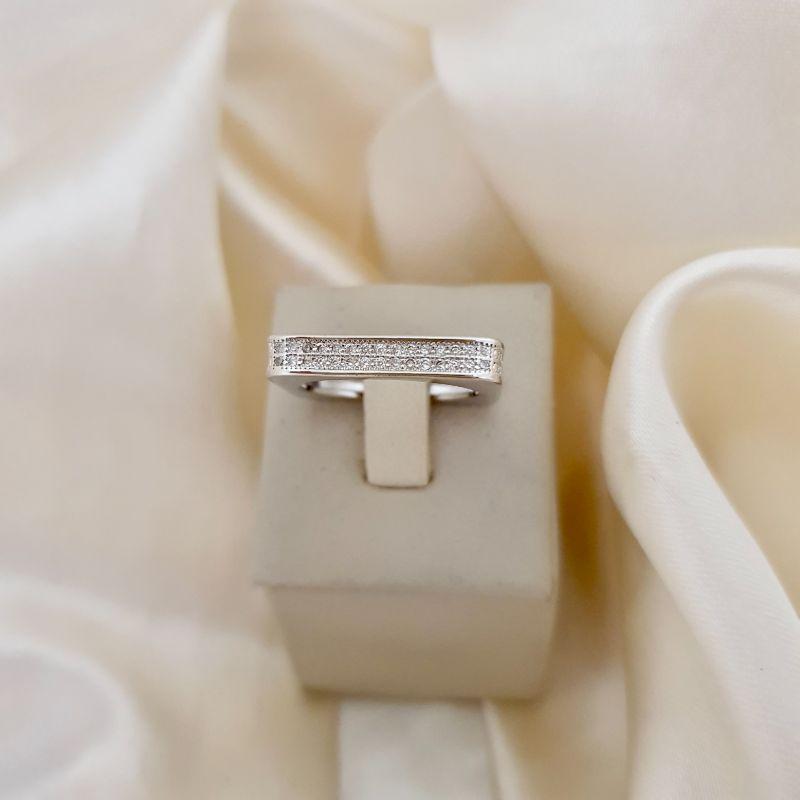 Anel ródio aparador quadrado cravejado zirconia