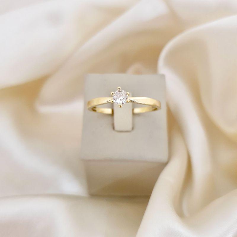 Anel solitário zirconia