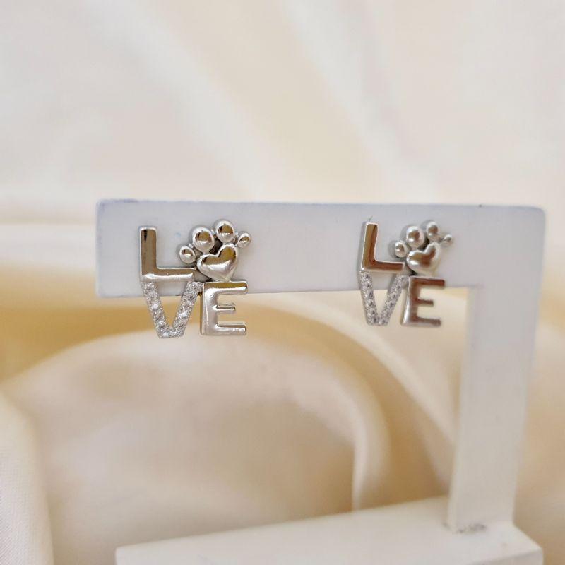 Brinco ródio LOVE patinha pet