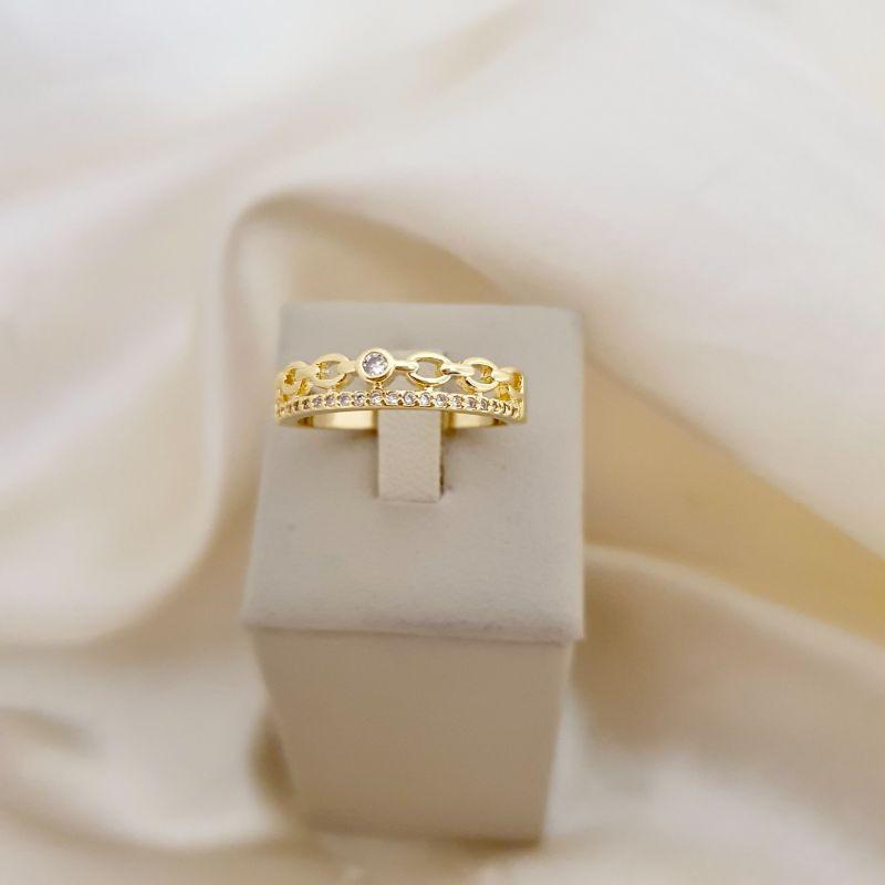 Anel aparador ponto de luz, elo corrente e aro cravejado zirconia