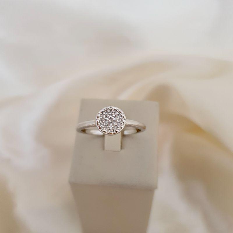 Anel ródio chuveirinho zirconias contorno detalhe