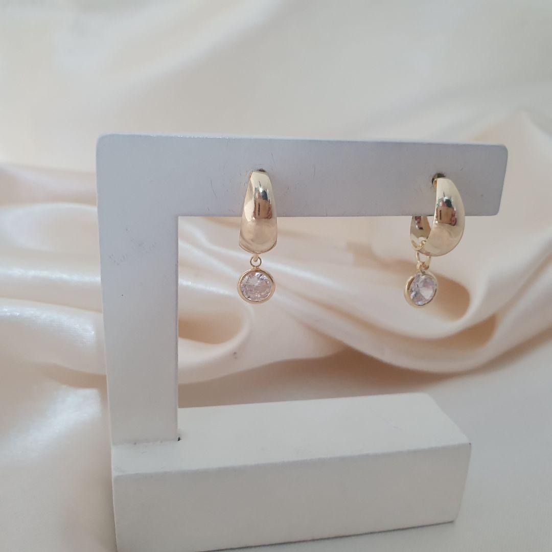 Brinco argola com pingente ponto de luz zirconia
